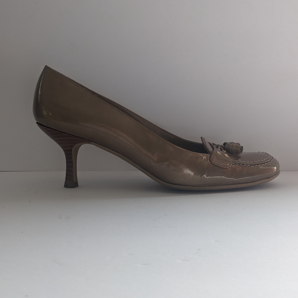 Stuart Weitzman Tan Kitten Heel Pumps 9